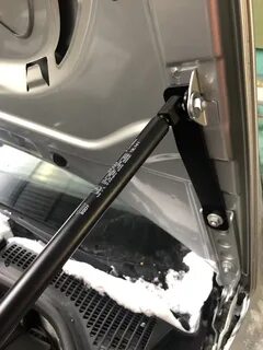 Крепление газового упора