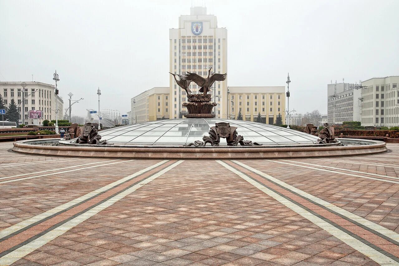 беларусь площадь независимости. площадь независимости минск. минск площадь победы панорама. площадь незалежности в минске. центр площадь независимости.