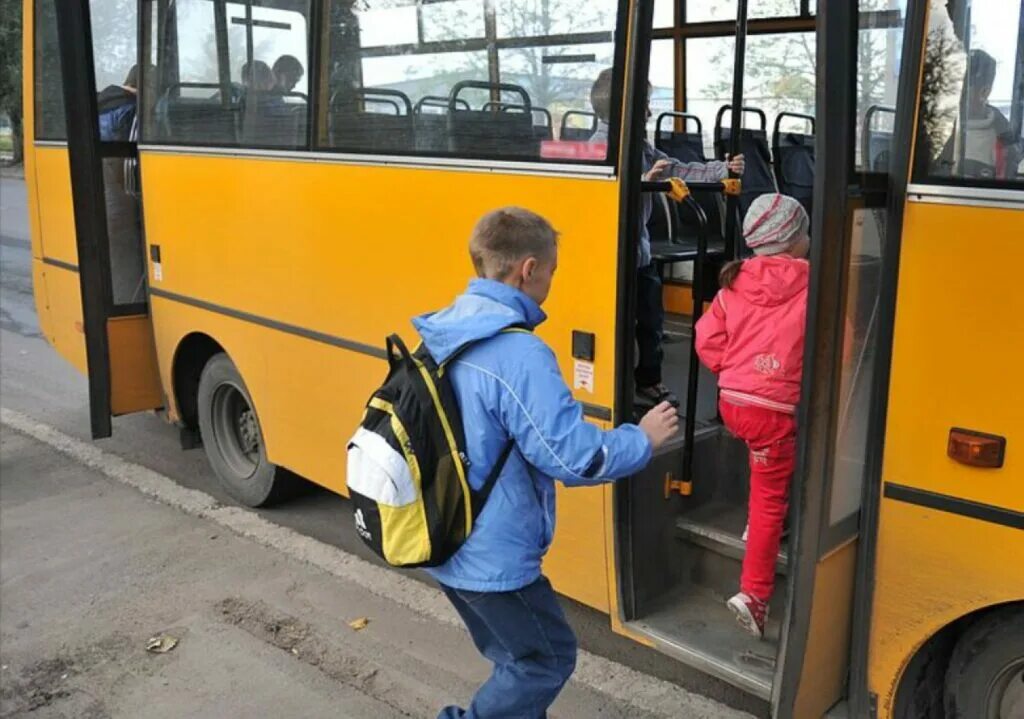 Пропустить малыш