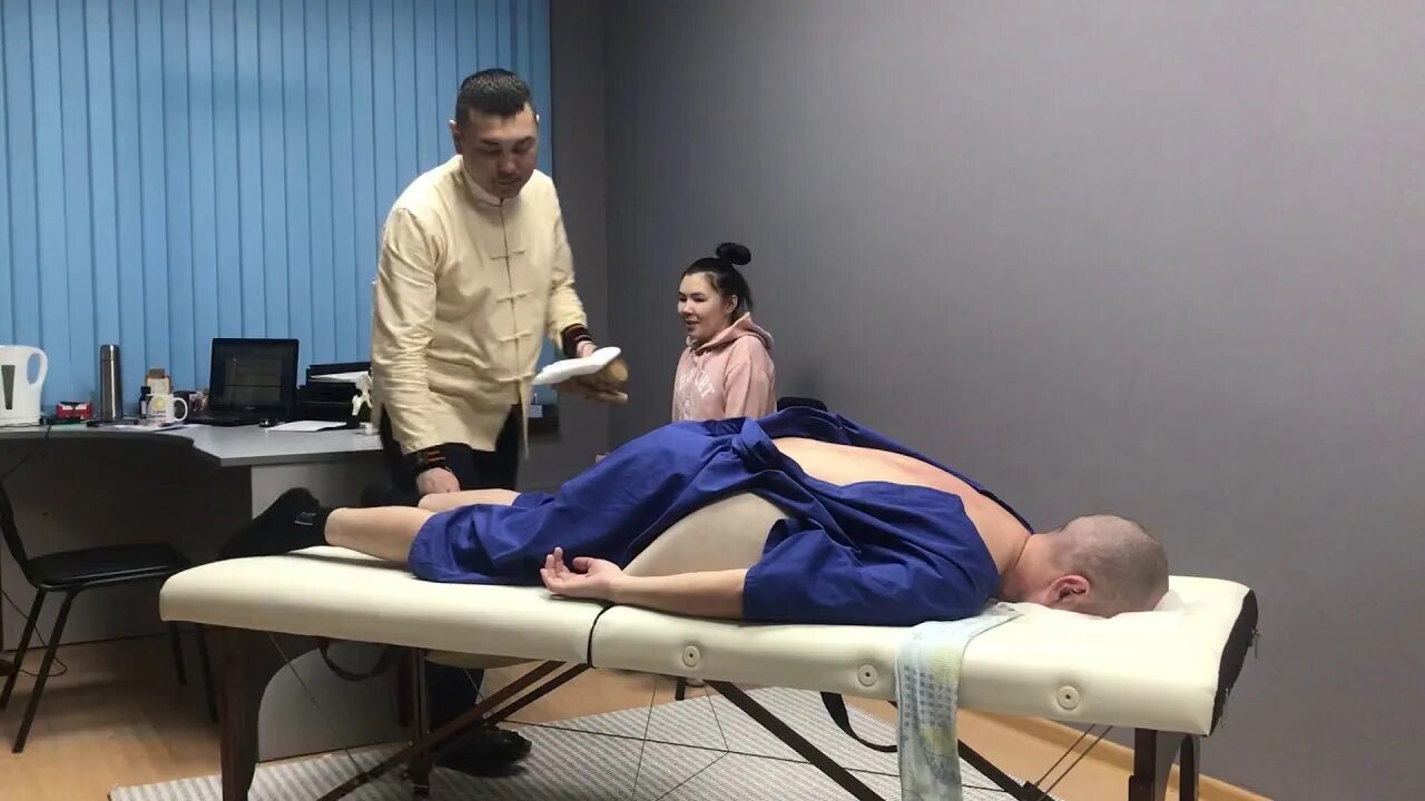 Костоправ адреса телефоны. Ударная техника костоправ. ударная техника мануальной терапии. костоправ позвоночника ударная техника.