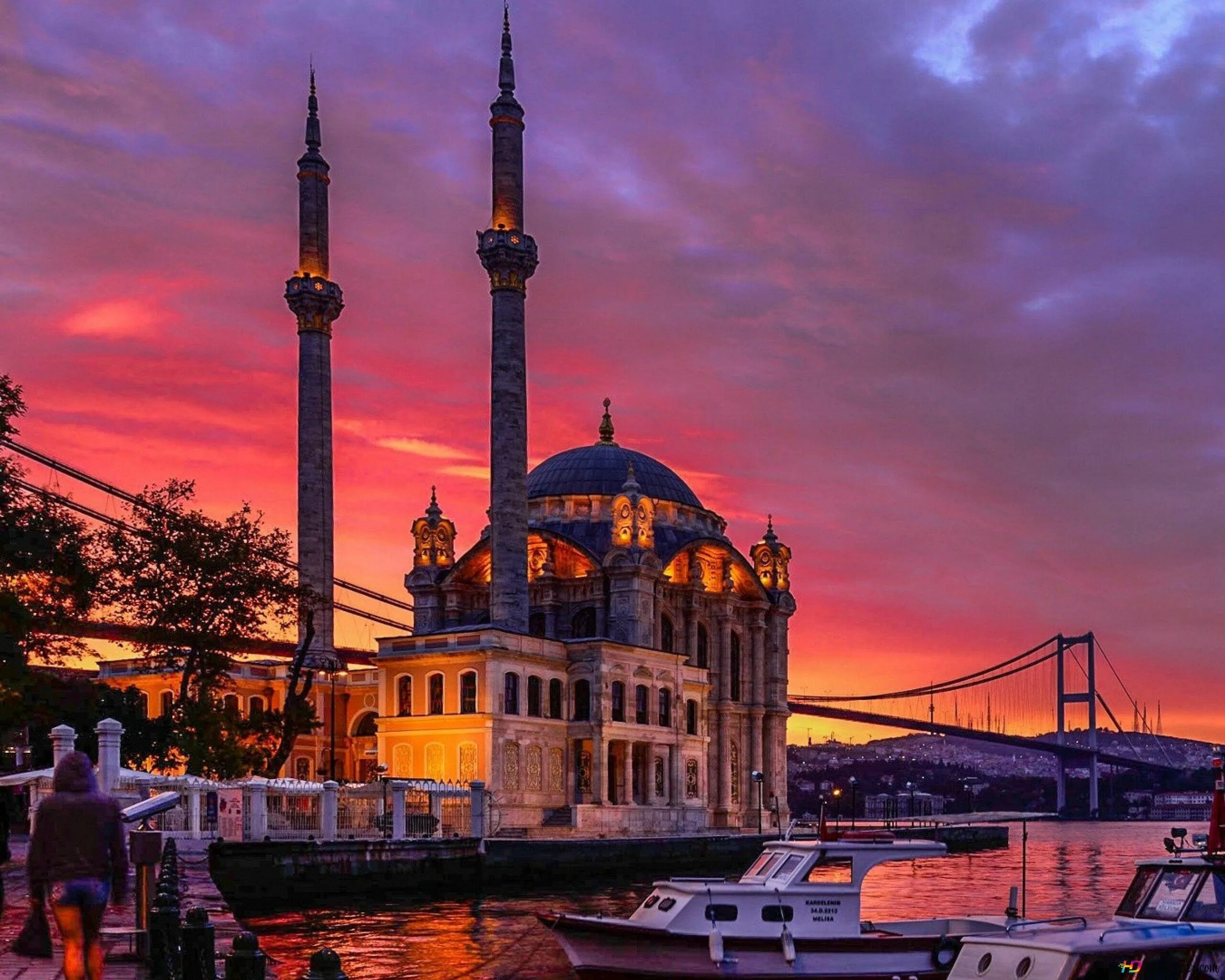 Туры в стамбул из нижнего. Турция архитектура Стамбул. Мечеть в Стамбуле в закате. Пролив Босфор. Фанар Стамбул.