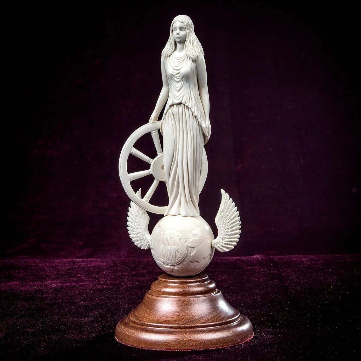 Статуэтка фортуна богиня цветная. Статуя фортуны. Статуя фортуны. Богачо фортуна статуэтка 6. Тюхе богиня древней греции.