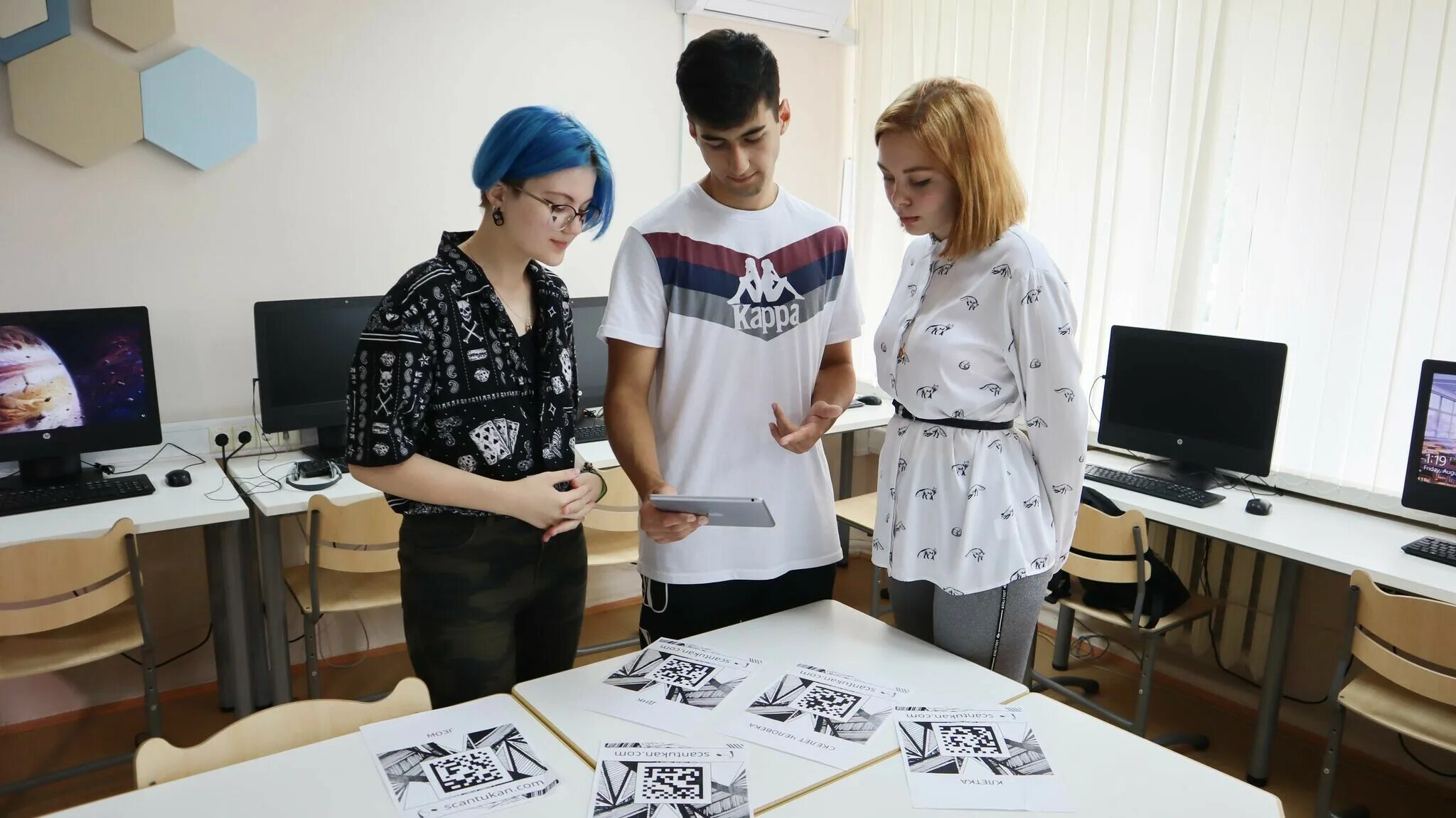 Обучение в центрах реабилитации. Луганск центр социальной реабилитации детей-инвалидов возрождение. Реабилитация детей с овз. Медицинская реабилитация инвалидов. Занятия с детьми инвалидами.