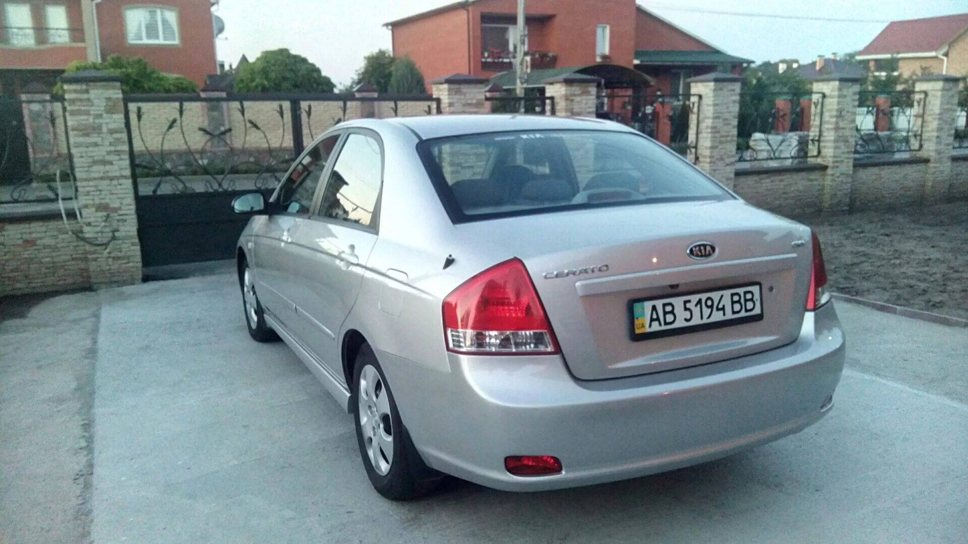 Cerato 1 поколение. Kia Cerato 1 поколения. Киа Церато 1 поколения 2008 год. Киа Церато 1.6. Kia Cerato 1 дорестайлинг.