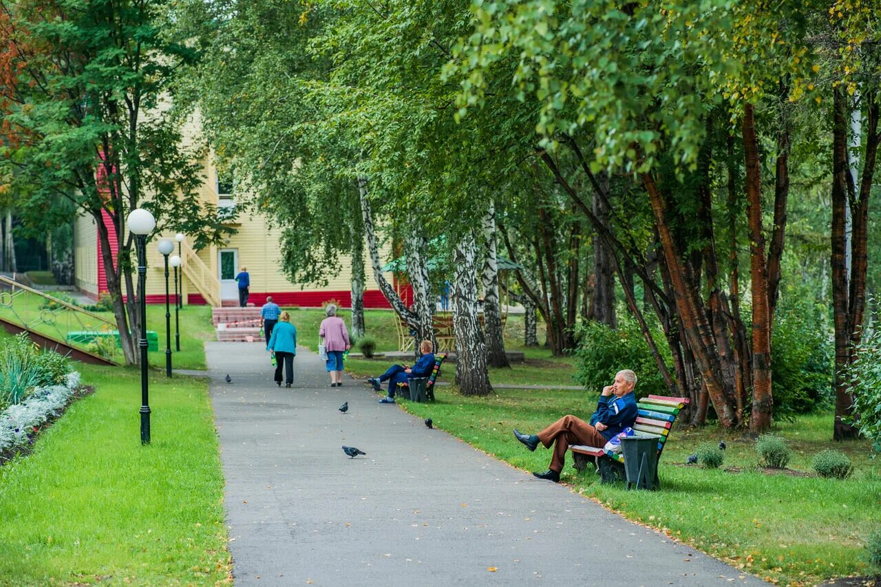 Прокопьевск шахтер путевка. Зенковский парк санаторий шахтер. санаторий шахтер кемеровская область. зенковский санаторий прокопьевск. прокопьевский санаторий шахтер.