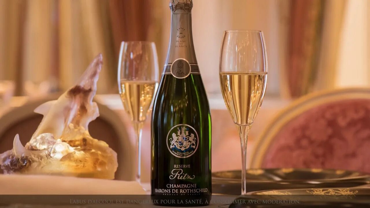 Champagne Barons de Rothschild. Шампань Барон де Ротшильд брют бокалы. Шампанское Барон де Париж. Барон Ротшильд Ритц шампань.