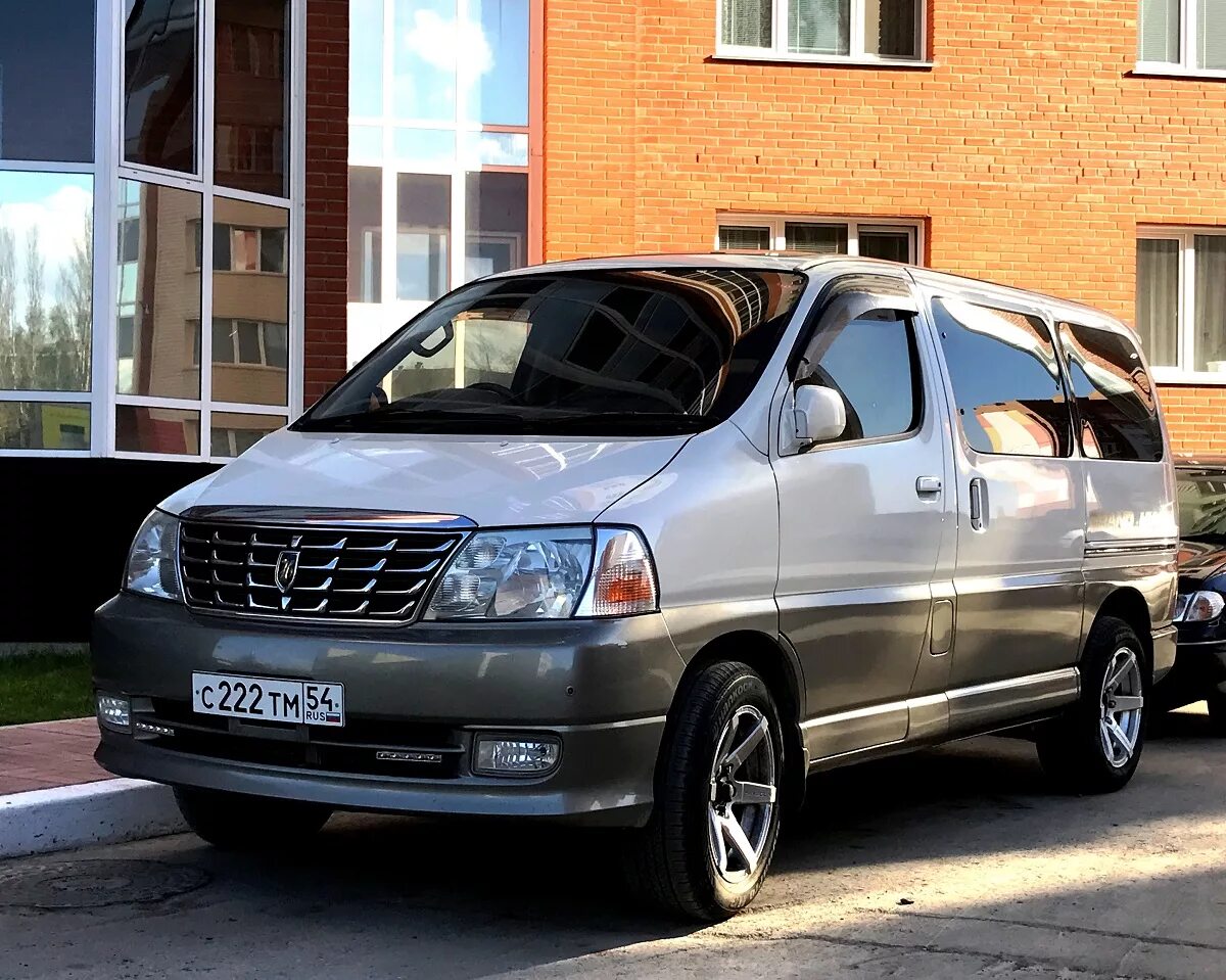 Toyota Grand Hiace. Тойота Гранд Хайс 2002. Toyota Grand Hiace, 2001. Toyota Grand Hiace 1999.