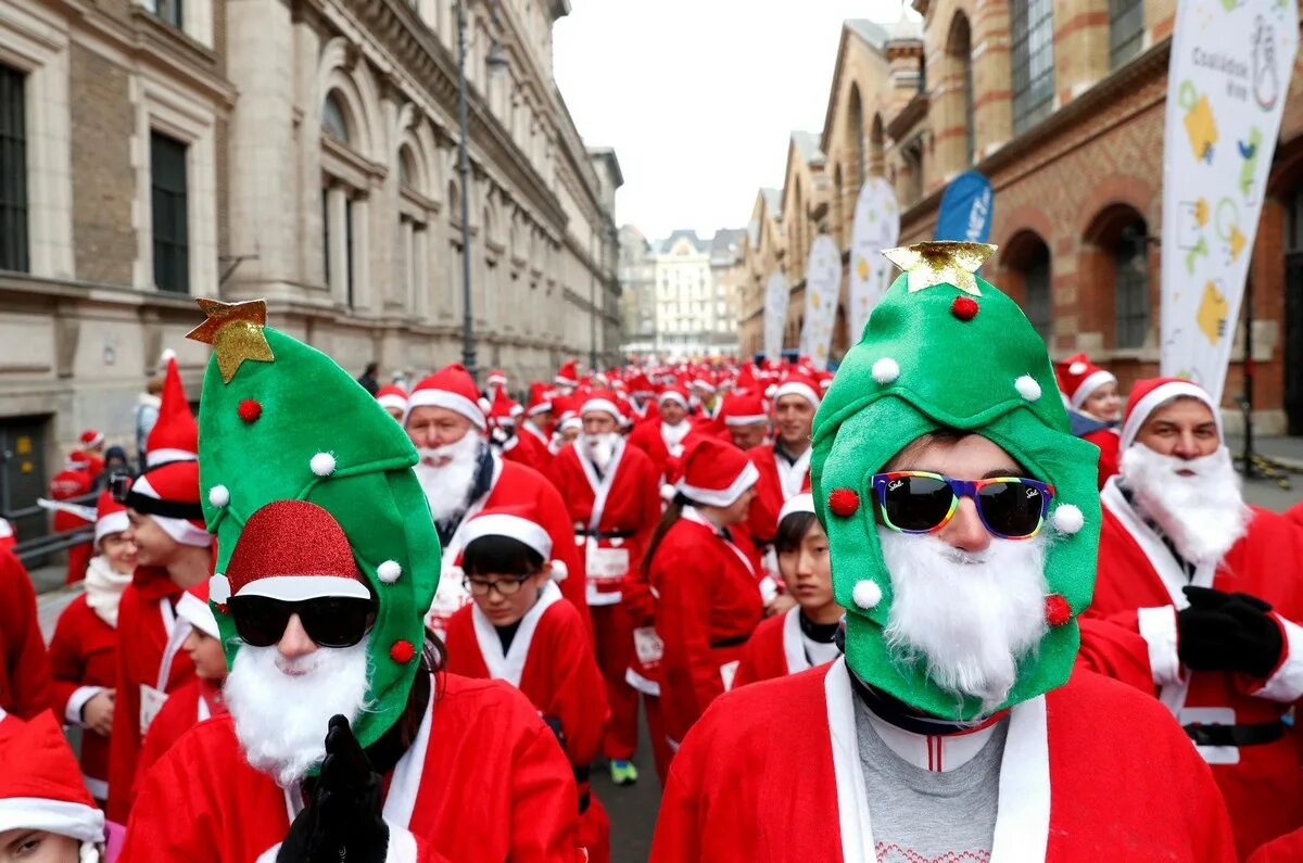 про дедов морозов из разных стран. иностранный дед мороз. дед мороз в разныхстрвнах. дед мороз мв разеныхьстранах. днд млроза в разнх странах.