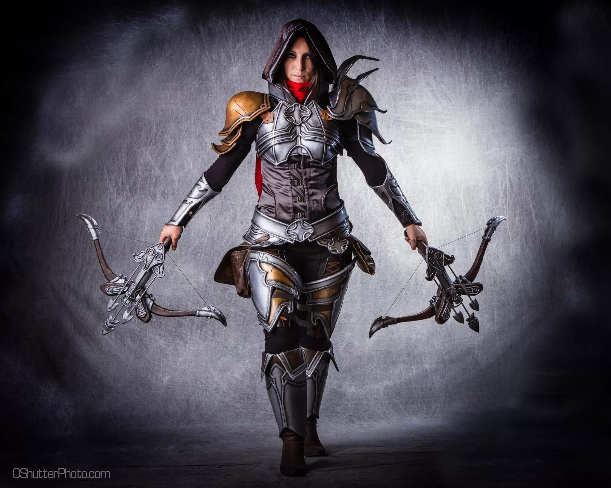 D d cosplay. Дьябло деионхантер косплей. Diablo 2 охотница. Охотница Diablo 2 девушка. Косплей диабло 3.