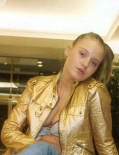 Nadejda Igoshina yalangoch fotosurat