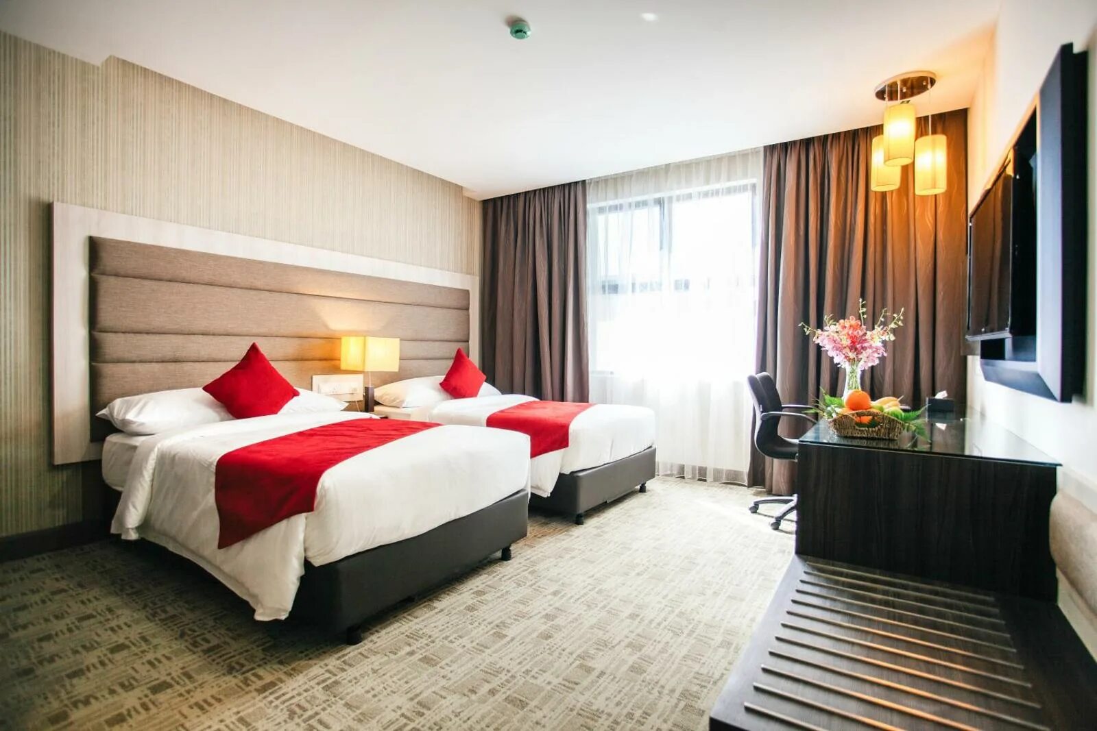 Цены в малайзии 2024. Verdant Hill Hotel Kuala Lumpur. Номера в Малайзии. Куала Лумпур капри отель 2022 рядом с морем. Собственный отель в Малайзии.