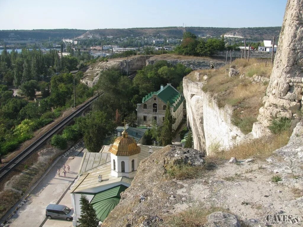 Инкерман где. Инкерман пещерный монастырь. Инкерманский пещерный монастырь Инкерман. Крепость Каламита инкерманский монастырь. Свято Климентовский монастырь Инкерман.