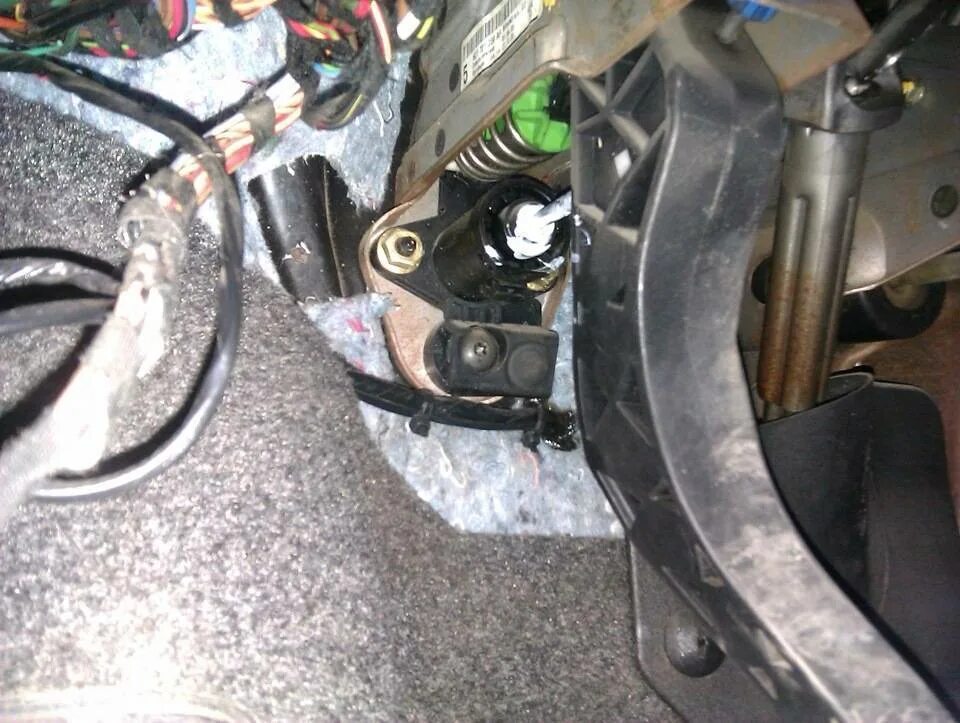 Педаль сцепления чери тигго т11 1. Педаль сцепления рено логан 2. 8. Скрип педали сцепления рено логан. Педаль сцепления рено логан 2.