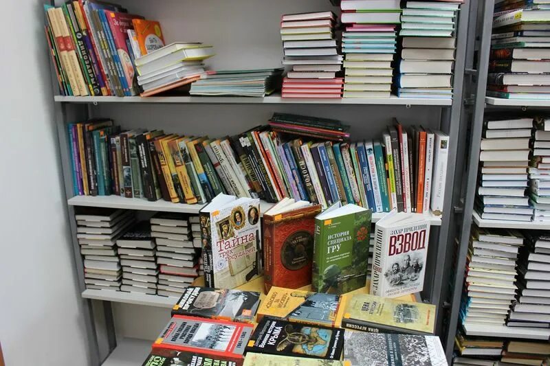 Пополнение книг. Экземпляры книг в библиотеке. экземпляр книги. фото много книг книг арсеньева.