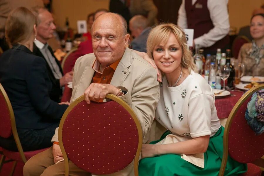 владимир меньшов и вера алентова. владимир меньшов. сколько лет меньшову владимиру. владимир меньшов с женой. меньшов владимир валентинович.