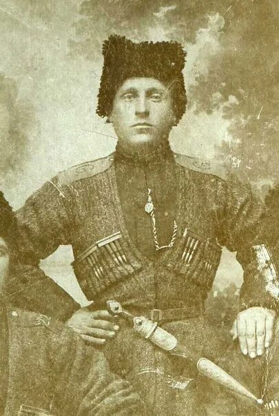 Не буди есаула верного. Есаул на роздыхе. Есаул фото. Не буди есаула верного. Донские казаки современные.