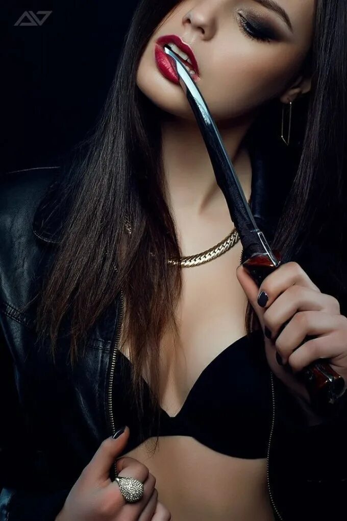 Дерзкие губы. Дерзкая девушка. Красивые дерзкие девушки. Дерзкая фотосессия девушки. Дерзко очень дерзко.