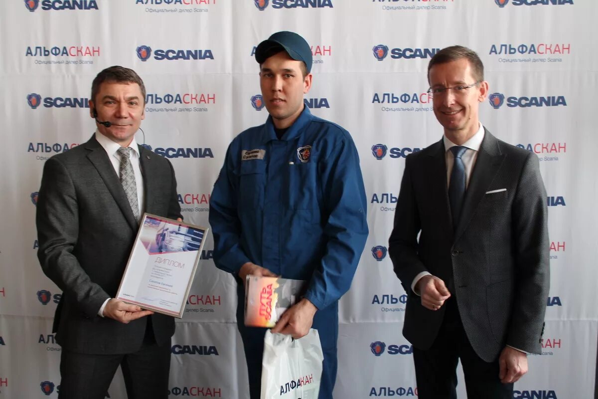 Союз транзит екатеринбург. Гарифьянов альфаскан. Запчасти для китайских самосвалов. Скания русь и альфаскан. Водитель вахта е допог.