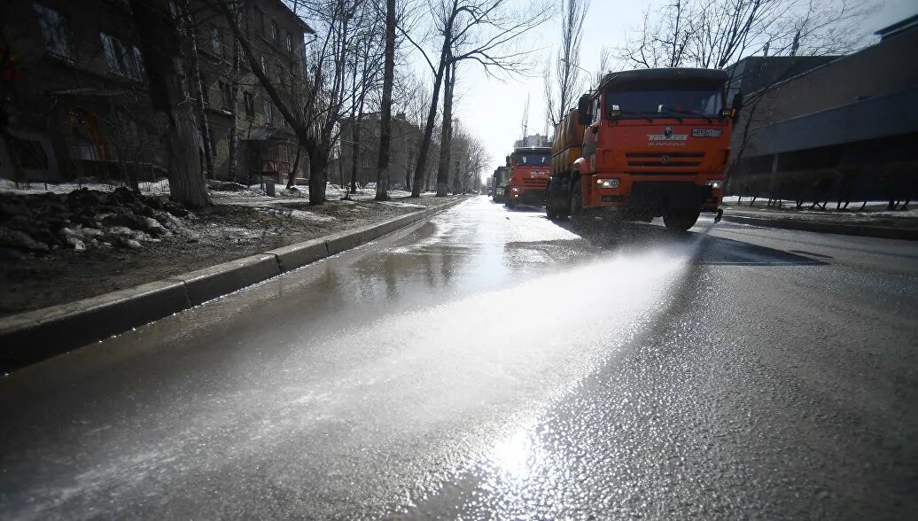 Когда снег полностью растает в 2024. Столичные дороги промоют специальным шампунем. ЮВАО снег.