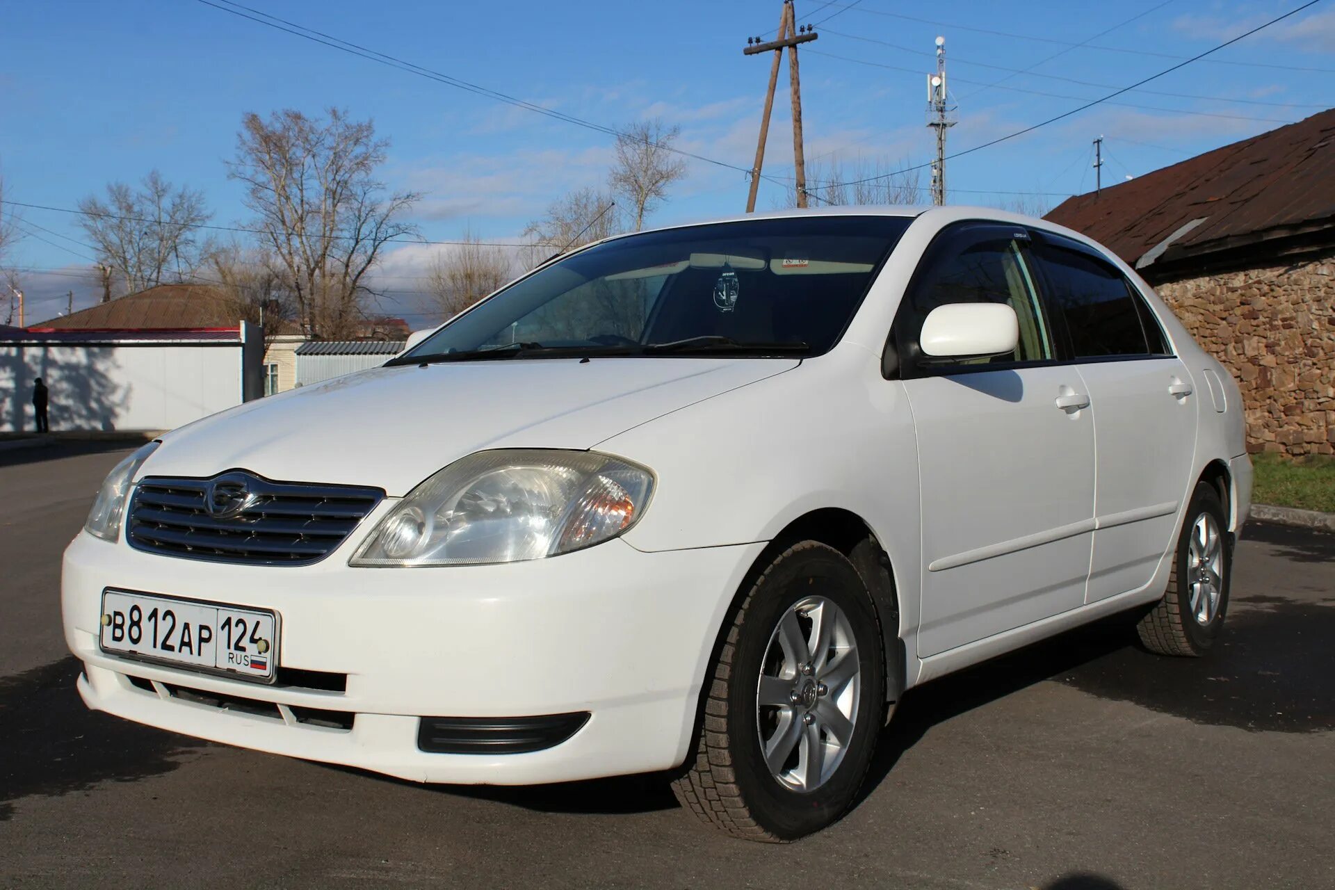 Купить короллу 120 новосибирск. Toyota Corolla 120. Тойота Королла 120тузов. Тойота Королла е120 седан. Toyota Corolla 120 кузов.