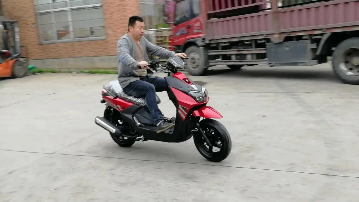 Мопед wizard bws 150. Wizard 125 скутер. Скутер визард 125. Wizard bws 150. Скутер мотомир wizard led.