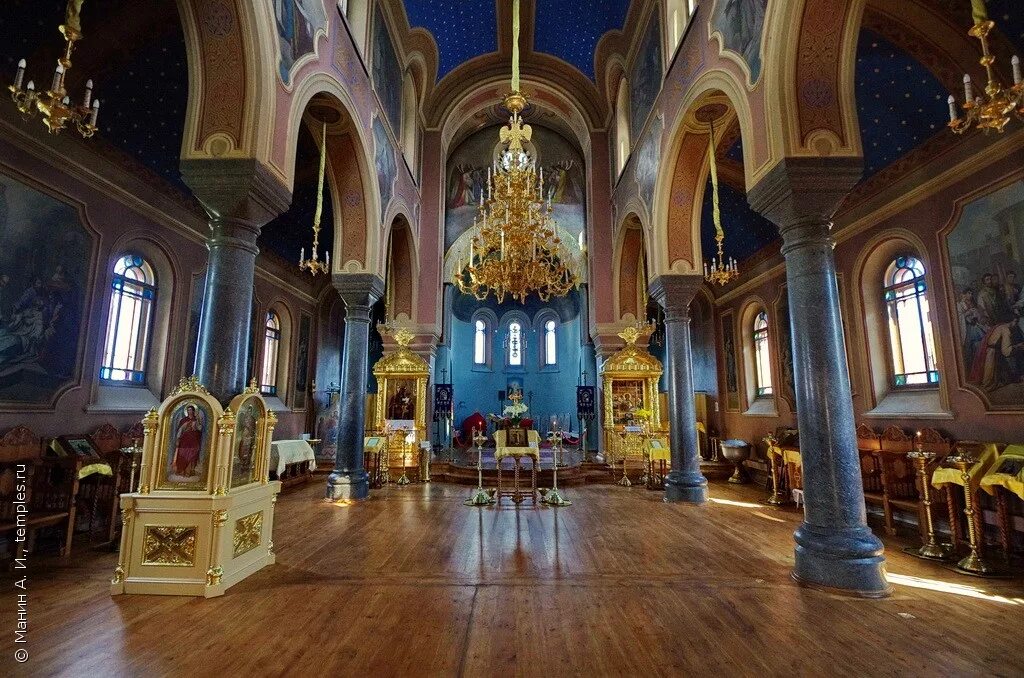 Монастырь внутри фото. Церковь Старая Ладога Никольский монастырь.