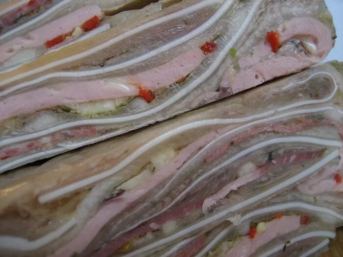 Что можно сделать со шкурок. Зельц свиных шкурок. колбаса из свиной шкуры. зельц из свиных шкурок. колбаса из свиных шкурок.
