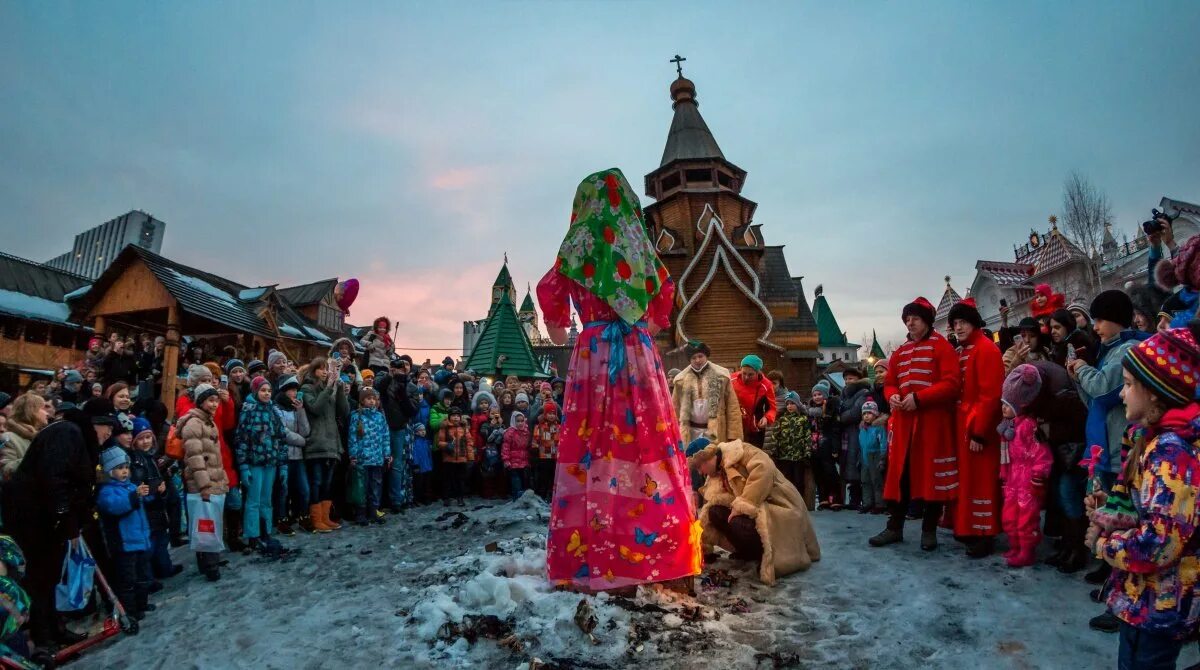 Какие гулянья в москве. Измайловский Кремль масленичные гуляния. Усадьба Измайлово Масленица. Масленица в Измайловском Кремле. Масленица в Кремле Измайлово.