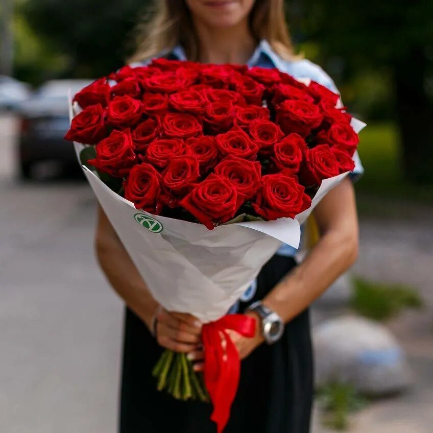 Купить 40 роз. Розы 40см 25шт. Букет из 51 розы 40 см.
