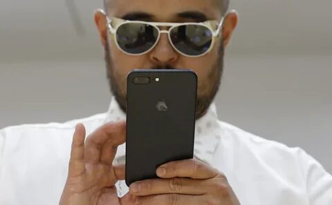 Apple he