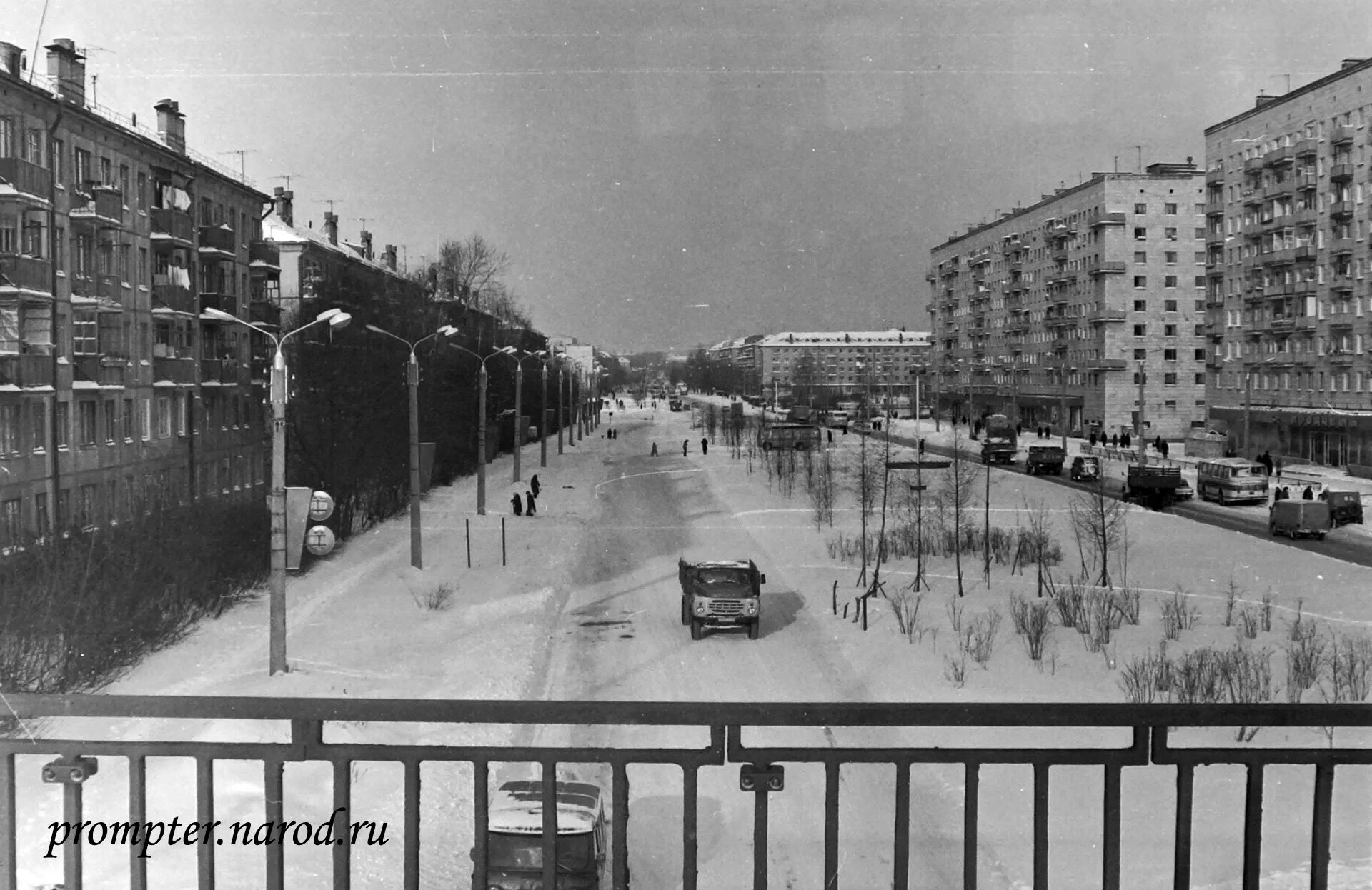 казань ленинская дамба 80-е годы. казань в 80 е годы история. казань ленинская дамба 80-е годы. казанский кремль 1990 год. казань в 80 е годы история.