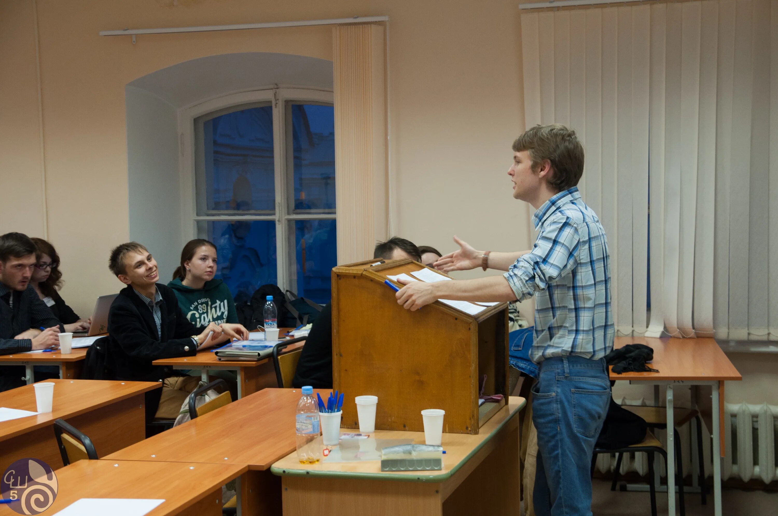 Лицей вшэ колобовский. Новосибирская школа социологии. Ниу вшэ факультеты. Лицей ниу вшэ лялин переулок. Вшссн логотип.