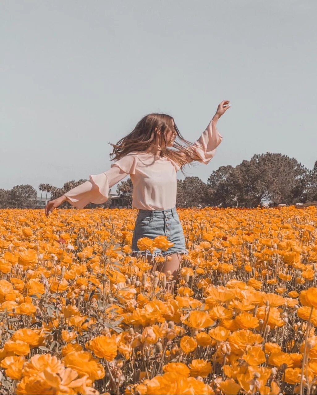 Смешные ролики. Девушка танцует gif. Эстетика лета с девушкой. Современные танцы шаффл. Короткие видео под песни.