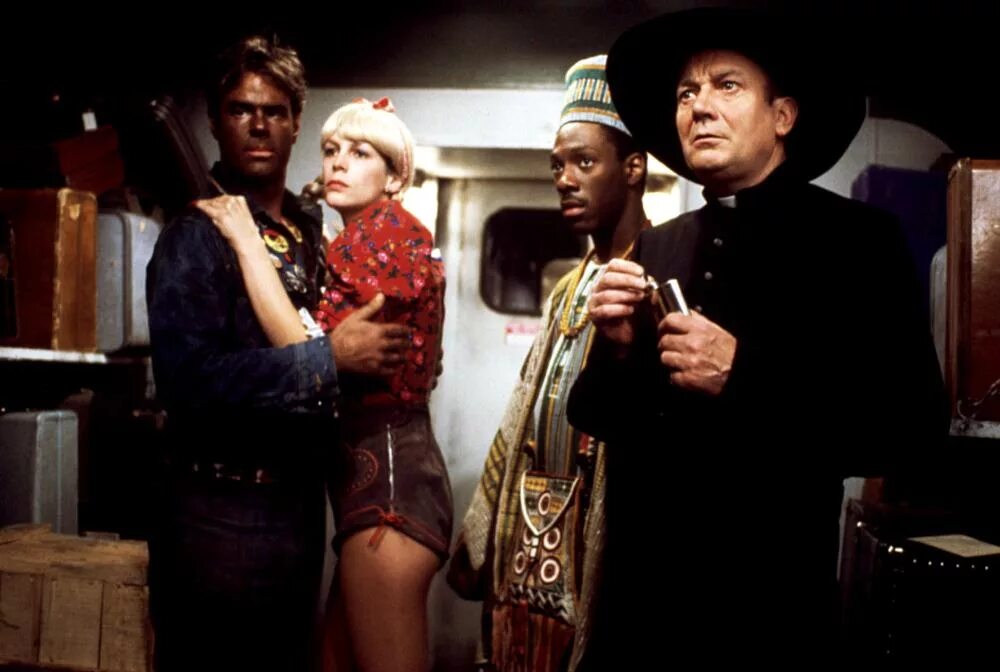 Старые американские комедии 80-90. Чеви чейз 80х. Список комедий 80 х. Дэна эйкройда, чеви чейза. Список комедий 80 х.