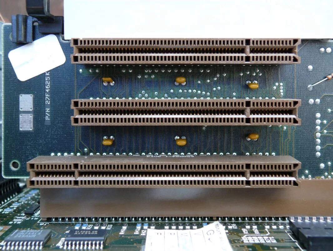 Системная шина компьютера. Системная шина. Шина данных в компьютере. Шина на материнке. Шина данных шина управления.