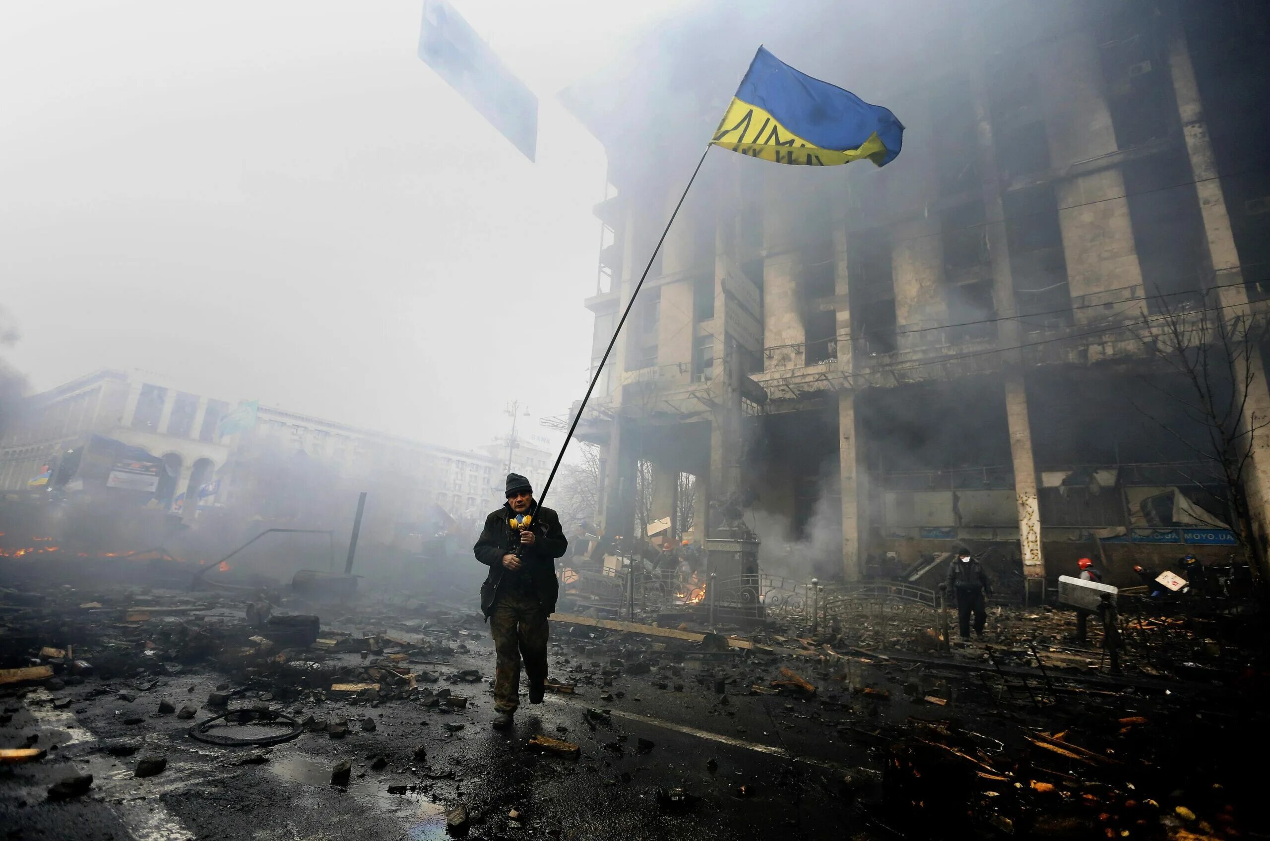 Почему сегодня в украине. Руина Украина. Руины Украины 2014. Майдан арт.