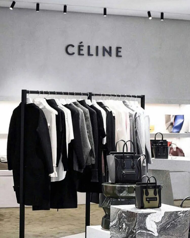 Магазин celine. Бутик celine в париже. Бутик селин в париже. Сохо бутик набережные челны. Бутик селин.