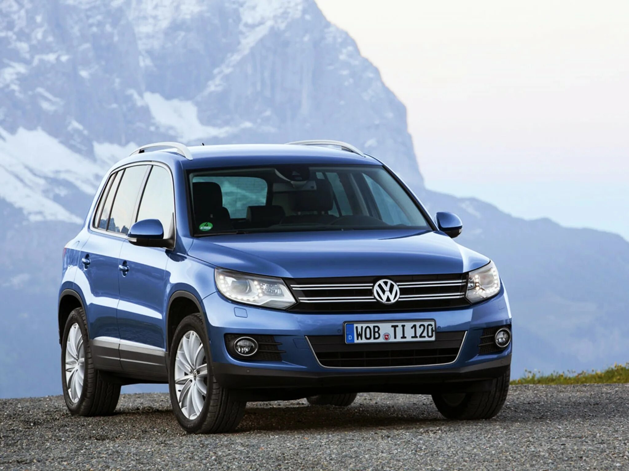 Volkswagen tiguan полный. Tiguan 1. Фольксваген Тигуан 1. VW Tiguan 2011. Модели Фольксваген Фольксваген Тигуан.