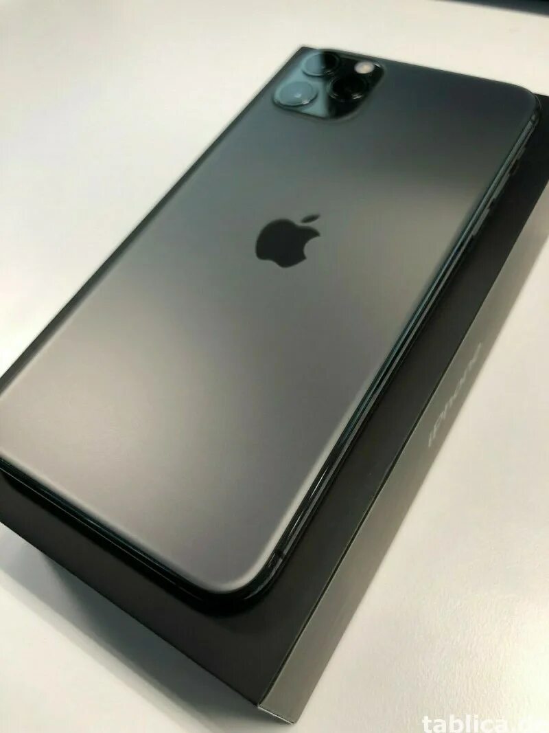 Iphone 11 64gb green версия 2021 года. Apple iphone 11 64 гб зеленый. Apple iphone 11 pro коробка. 11 apple оригинал. Айфон 11.
