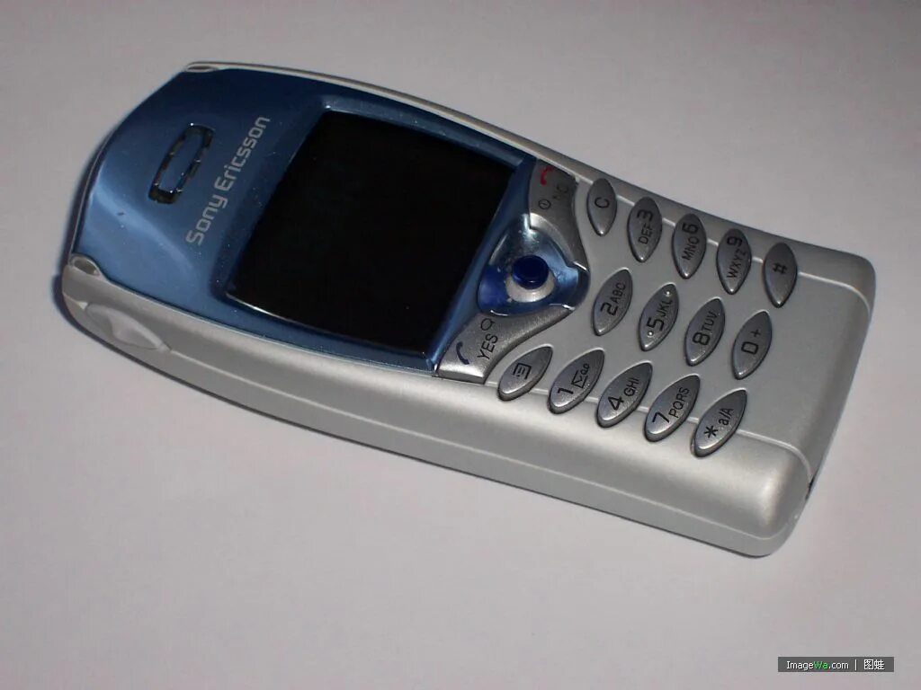 Старый телефон сони эриксон. Sony Ericsson t68i. Sony Ericsson 68i. Sony Ericsson 68. Sony Ericsson t190.