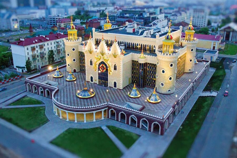 детский кукольный театр экият казань. театр экият казань. театр кукол экият. театр кукол экият казань ночью.