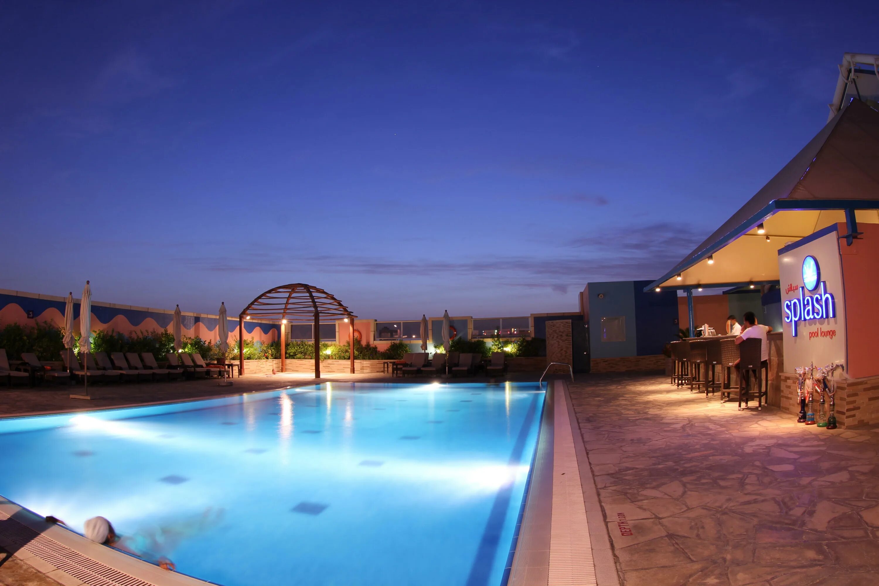 Гранд тайм. Тайм гранд плаза отель дубай. time grand plaza hotel 4*. отель гранд плаза оаэ. grand time фото.