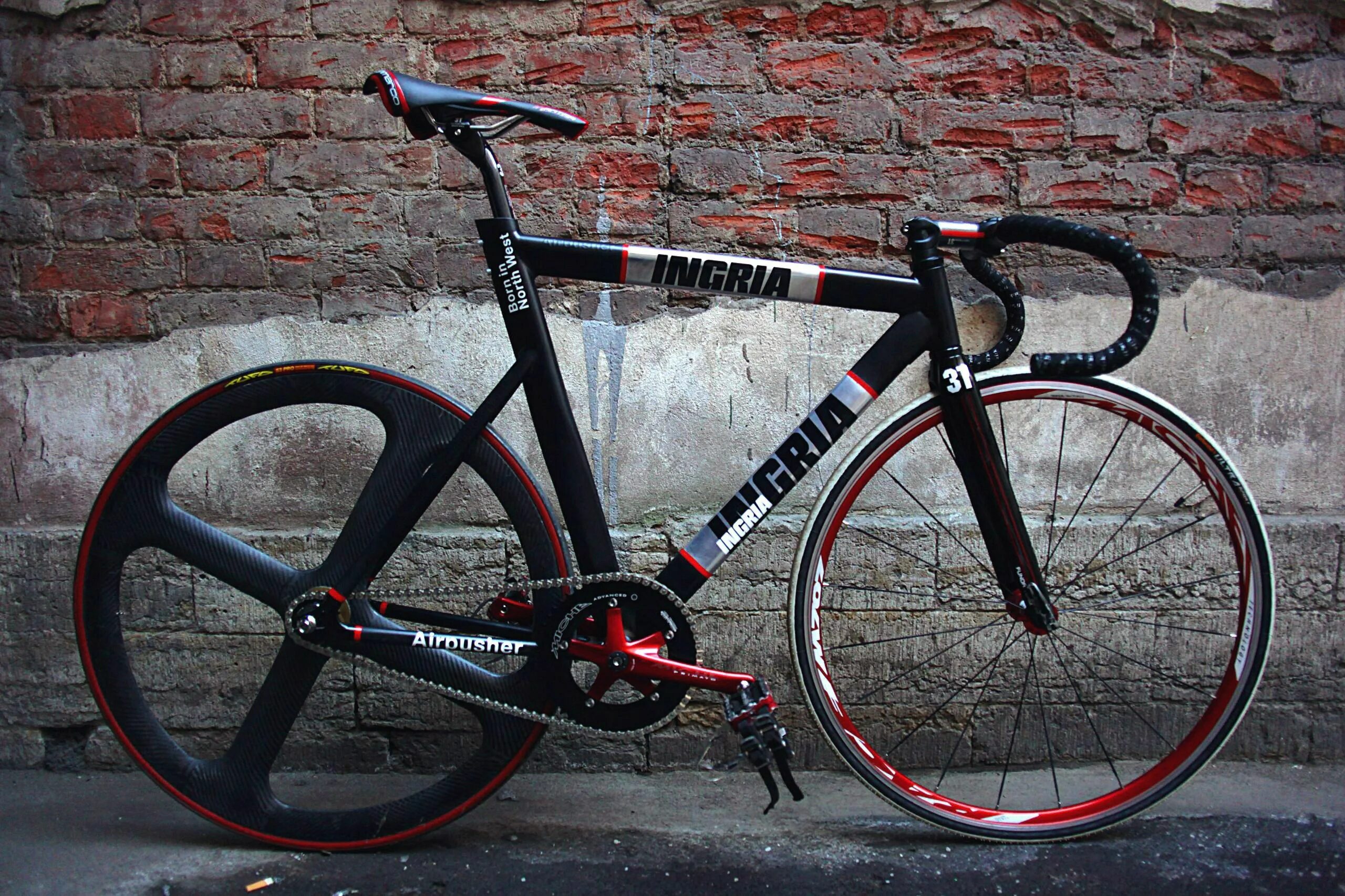 Велосипед шоссейный профессиональный карбоновый pinarello. Giant toughroad slr 1. Viva 4000 велосипед шоссейный. Bear bike minsk. Шоссейный велосипед apex.