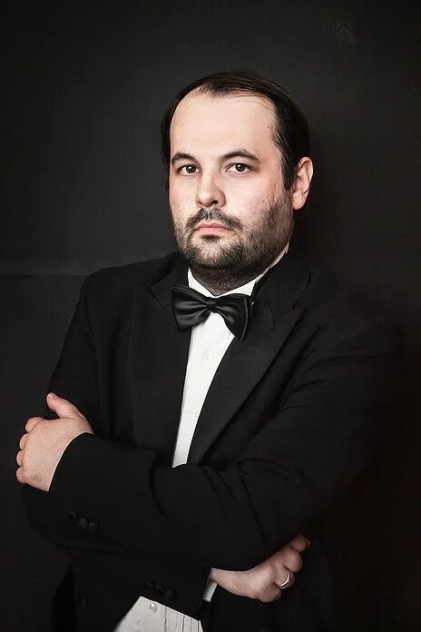 Дадашев дирижер. Ариф дадашев. дадашев дирижёр. дирижер дадашев ариф дадашев. ариф дадашев дирижер фото.