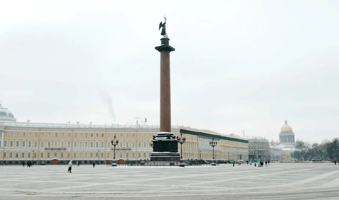 Дворцовая площадь 13 сентября. Александровская колонна в санкт-петербурге. дворцовая площадь и александровская колонна. александровская колонна на дворцовой площади. дворцовая площадь александровская колонна ангел.