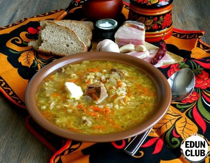 Какую крупу добавить в щи