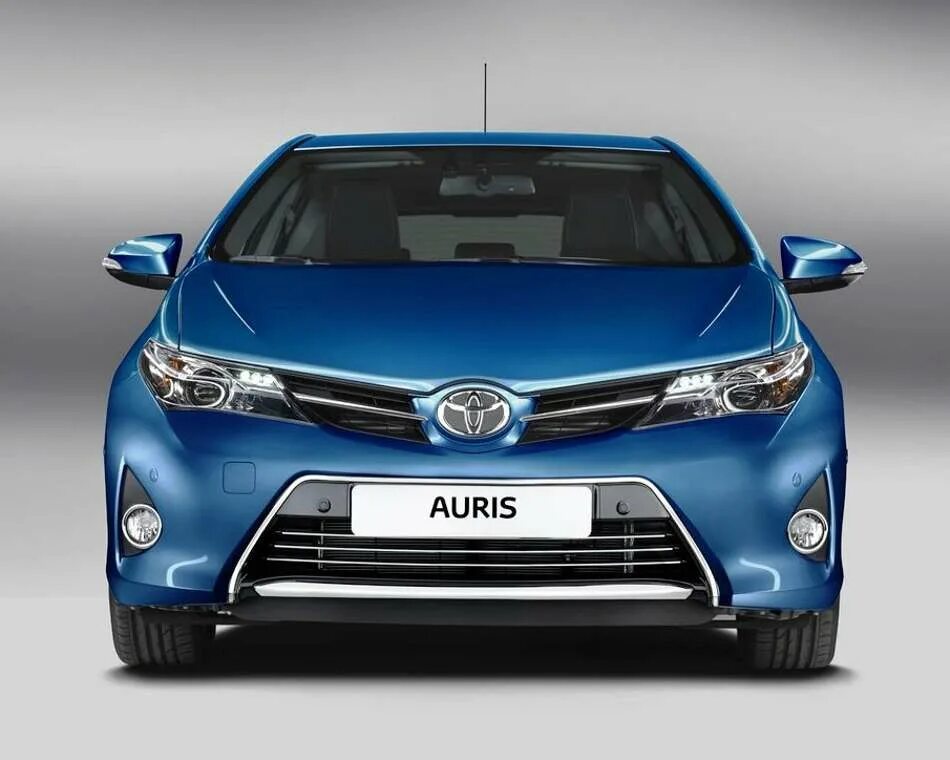 Новый авто тойота цены. Toyota Auris 2013. Тойота аурис 2012. Тойота аурис гибрид. Тойота аурис 2021.