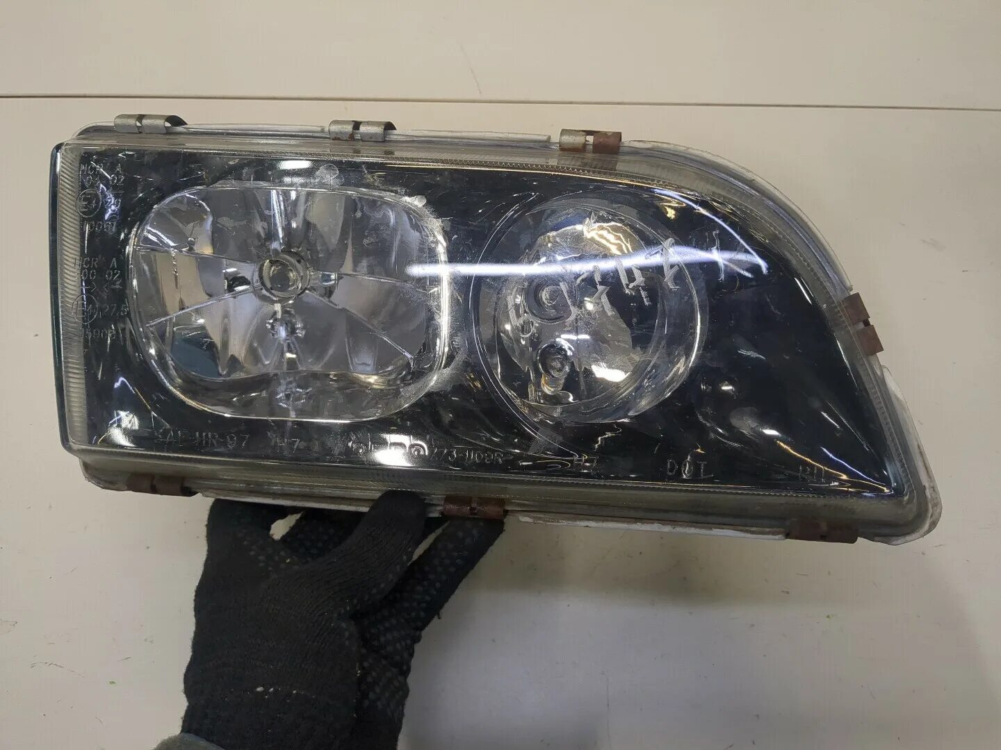 Фара вольво s40 tyc. Фара вольво с 40. Фара вольво с 40. Фара вольво s40. Фары для вольво с40.