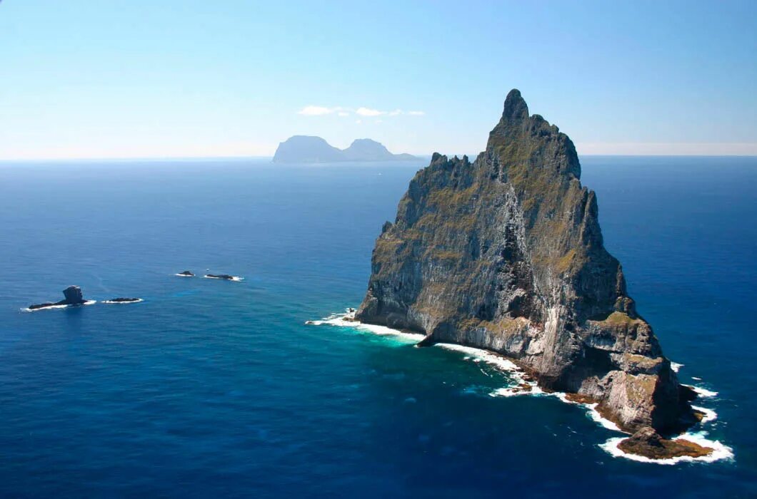 остров бола бола. бола шары для охоты. остров бола бола. золотой мыс хорватия. боло оружие метательное.