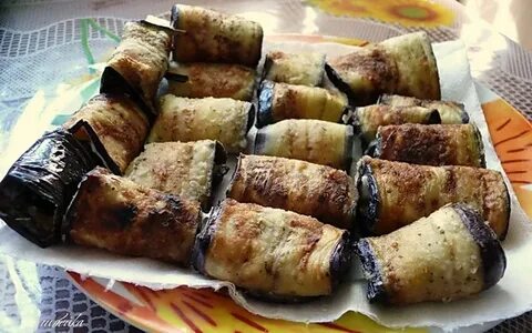 Баклажаны жареные на сковороде рулетиками